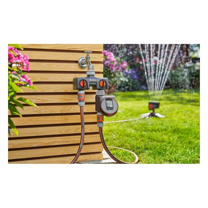 Διπλή Παροχή Gardena με λάστιχο και προγραμματιστή ποτίσματος
